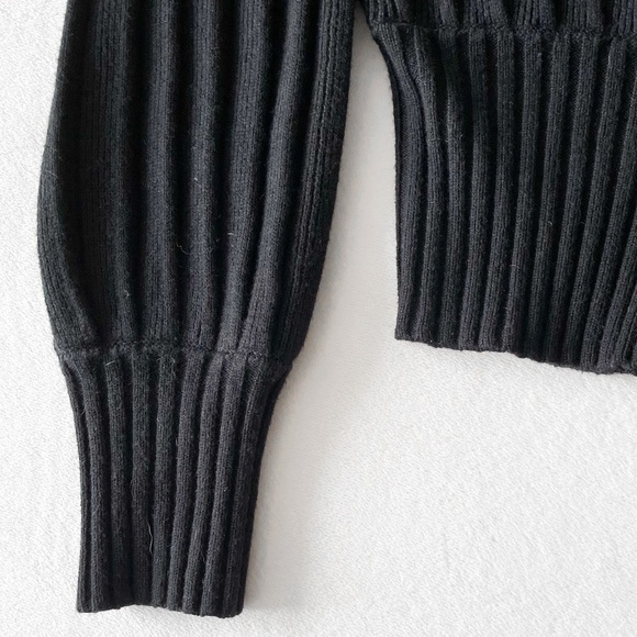 Wilfred Thais Cardigan (Black) - Picture 2 of 9